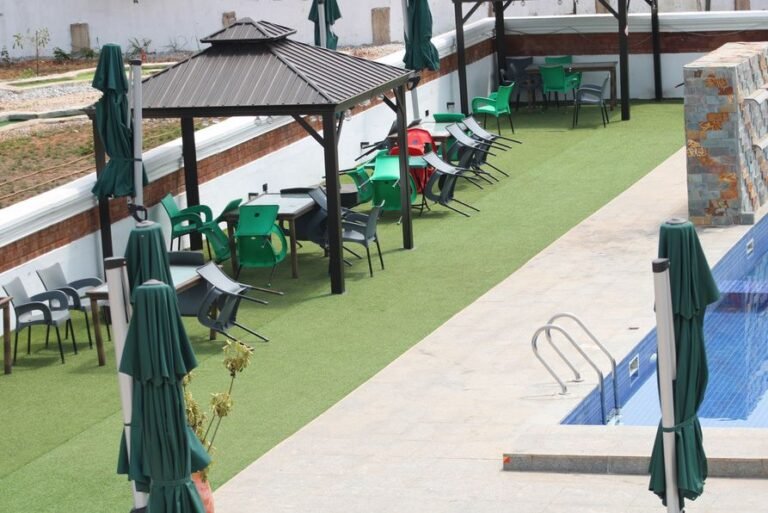 Grace Courtyards: pool gazebo